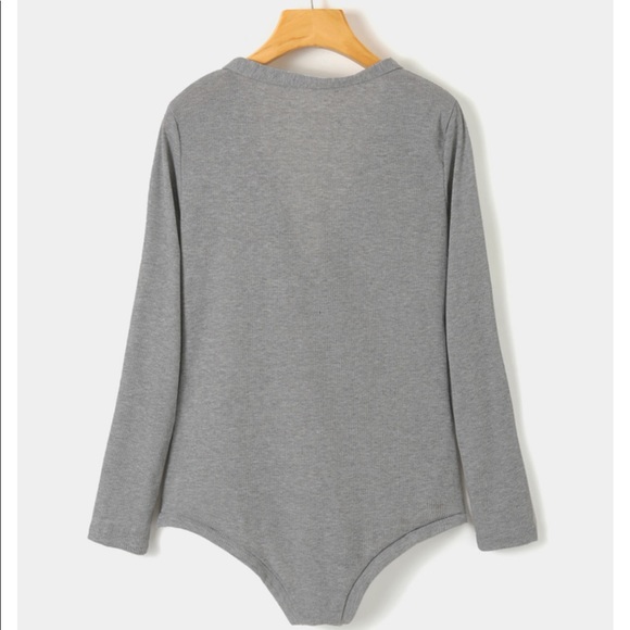 NWT Long Sleeve Bodysuit 🏷 - Picture 3 of 7